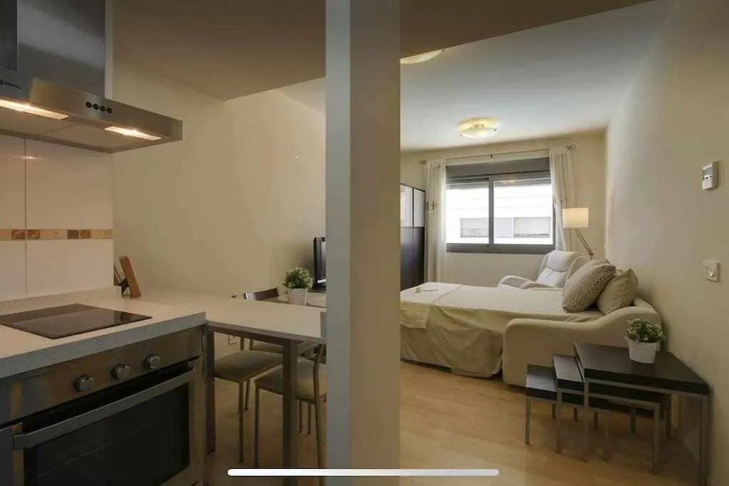 Pacifico 1º Linea De Playa Con Piscina Y Parking Apartamento Málaga